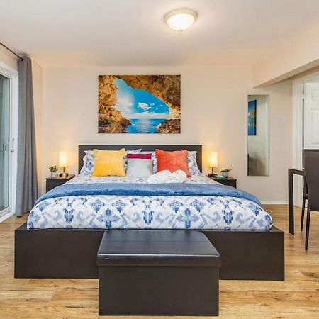 Modern Studio W King Bed - Central Отава Екстериор снимка